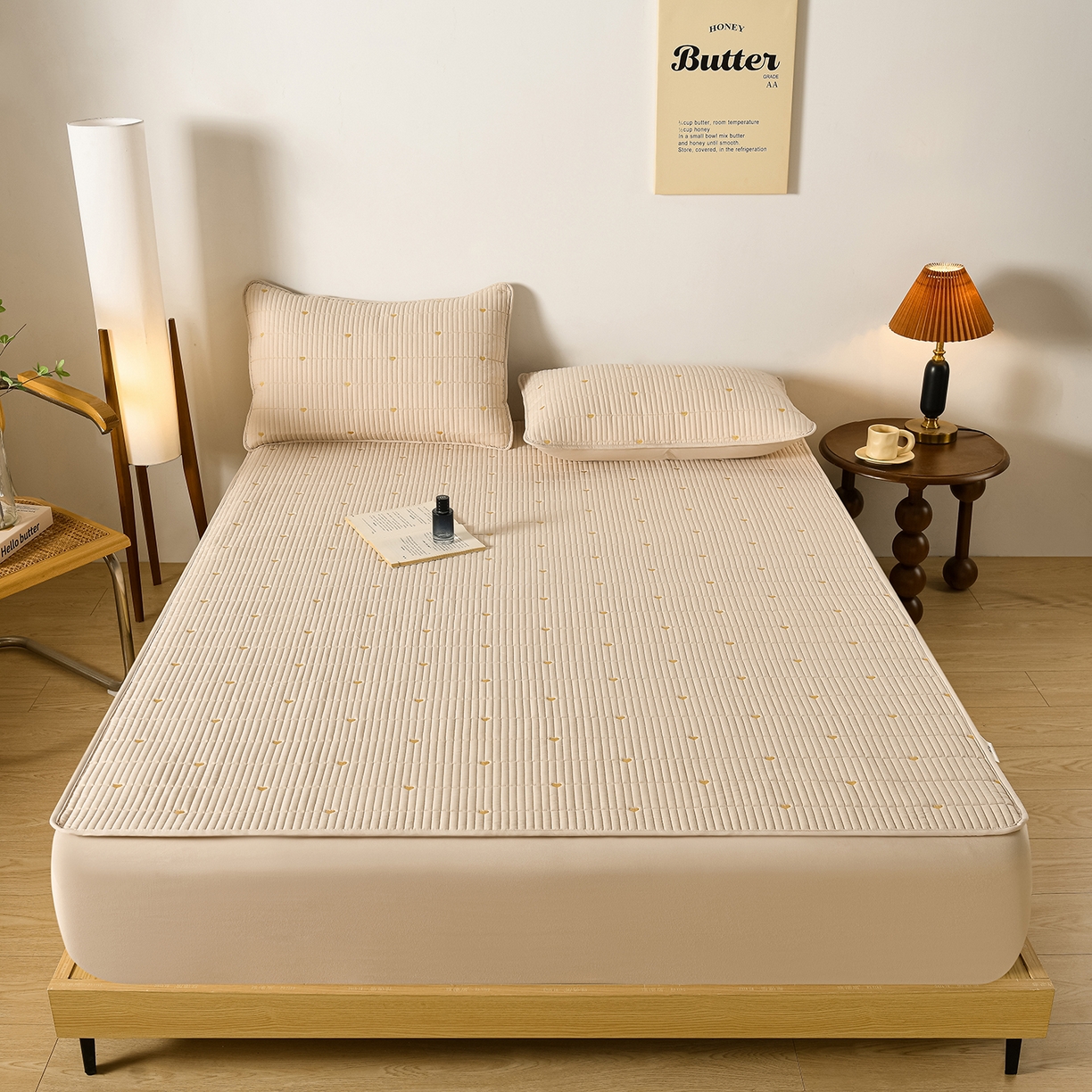 91家纺网 家纺一手货源 找家纺 优品惠 2026新款A类刺绣大豆夹棉床笠 爱心咖