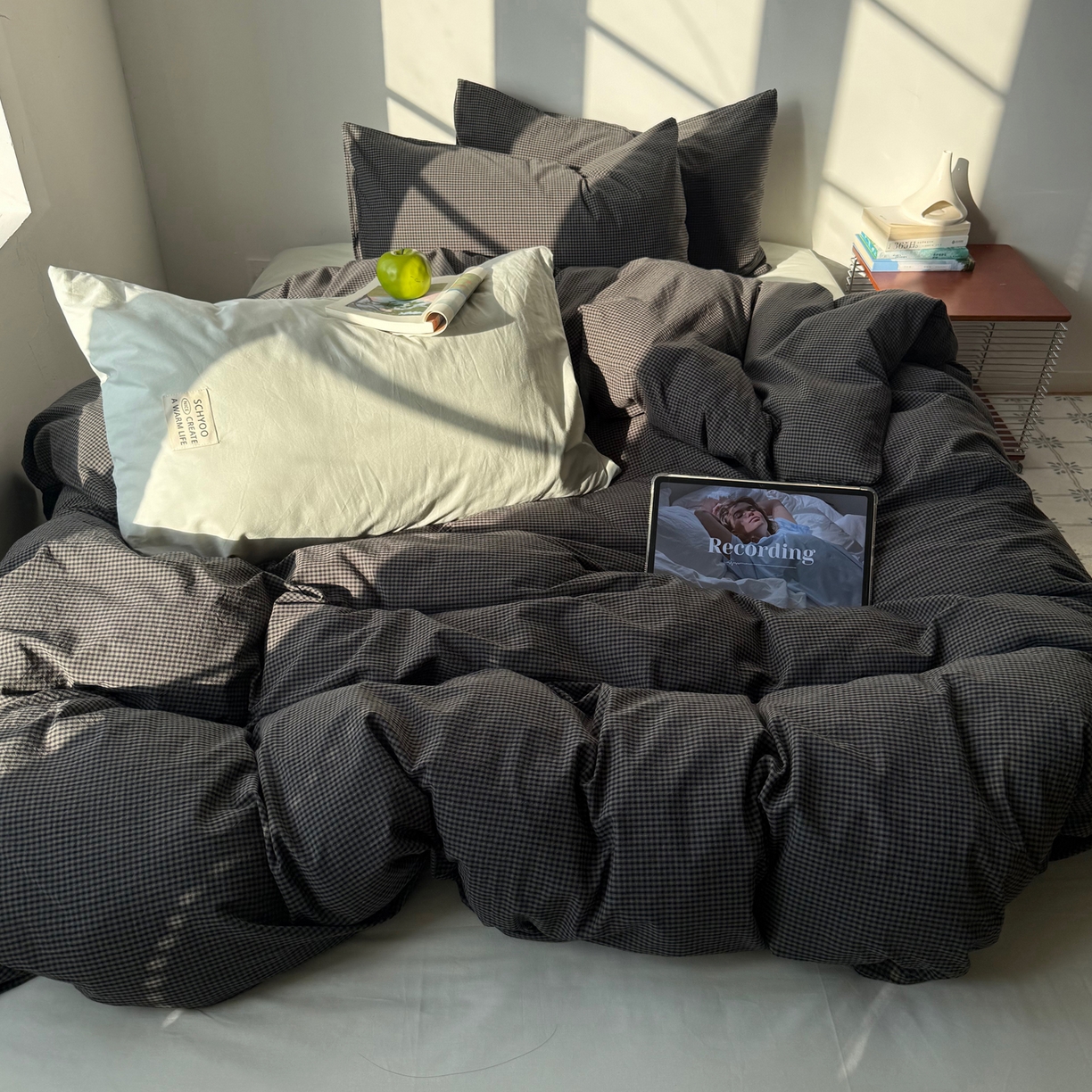 91家纺网 家纺一手货源 找家纺 六巷胡同 2026新款INS博主风A类全棉纯棉色织水洗棉格子四件套 觅影-黑格