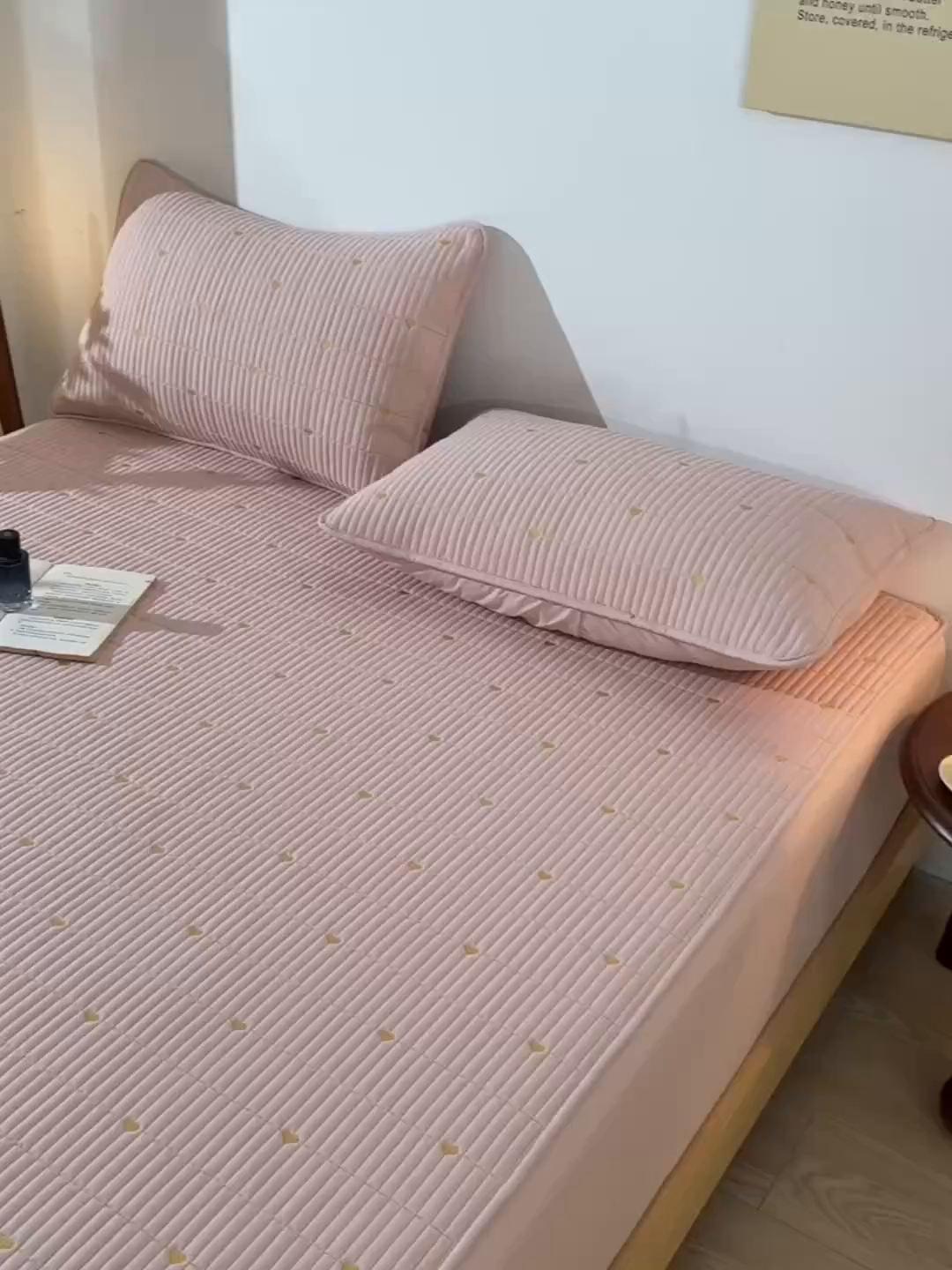 91家纺网 家纺一手货源 找家纺 优品惠 2026新款A类刺绣大豆夹棉床笠 星星咖