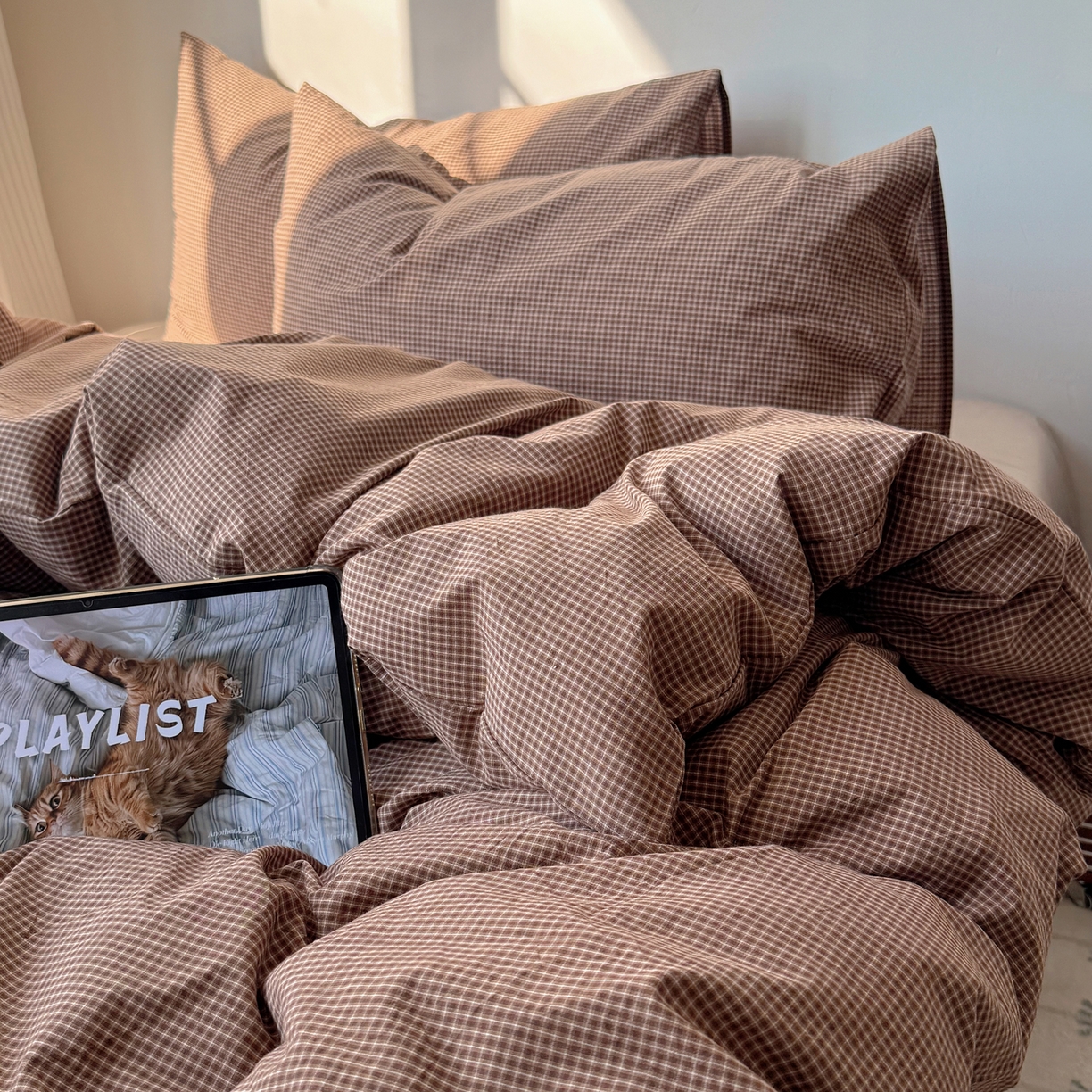 91家纺网 家纺一手货源 找家纺 六巷胡同 2026新款INS博主风A类全棉纯棉色织水洗棉格子四件套 觅影-咖格