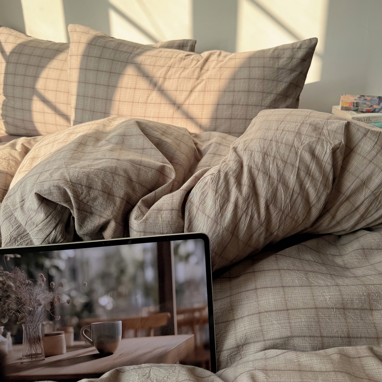 91家纺网 家纺一手货源 找家纺 六巷胡同 2026新款INS博主风A类全棉纯棉色织水洗棉格子四件套 悦野-灰格