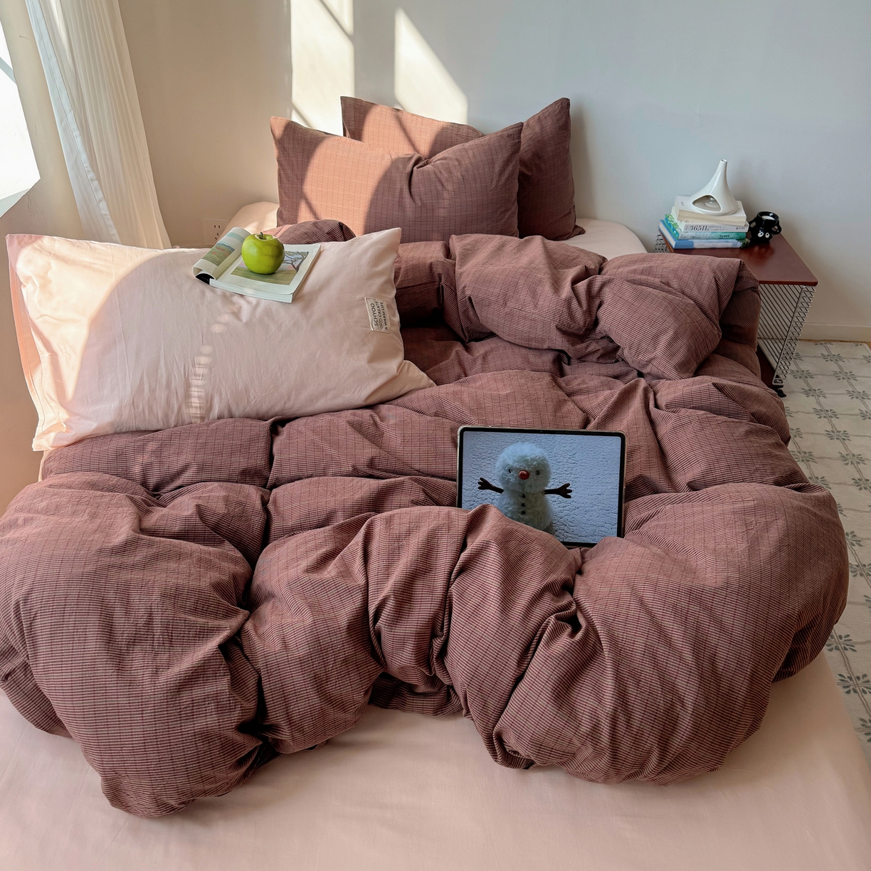 91家纺网 家纺一手货源 找家纺 六巷胡同 2026新款INS博主风A类全棉纯棉色织水洗棉格子四件套 逐风-红格