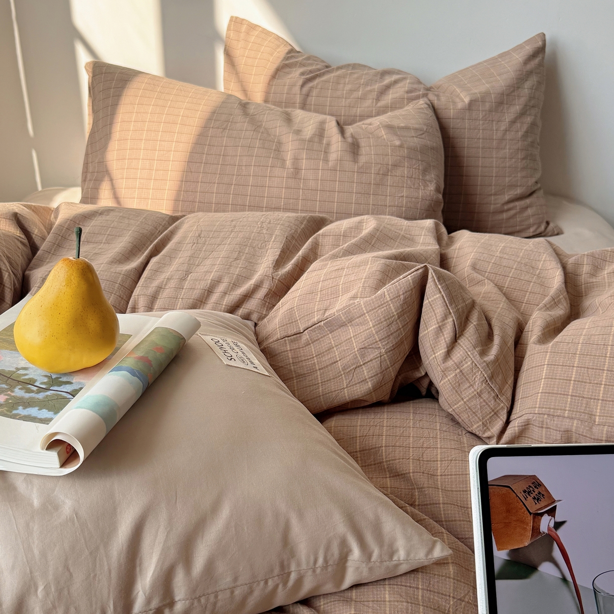 91家纺网 家纺一手货源 找家纺 六巷胡同 2026新款INS博主风A类全棉纯棉色织水洗棉格子四件套 逐风-咖格