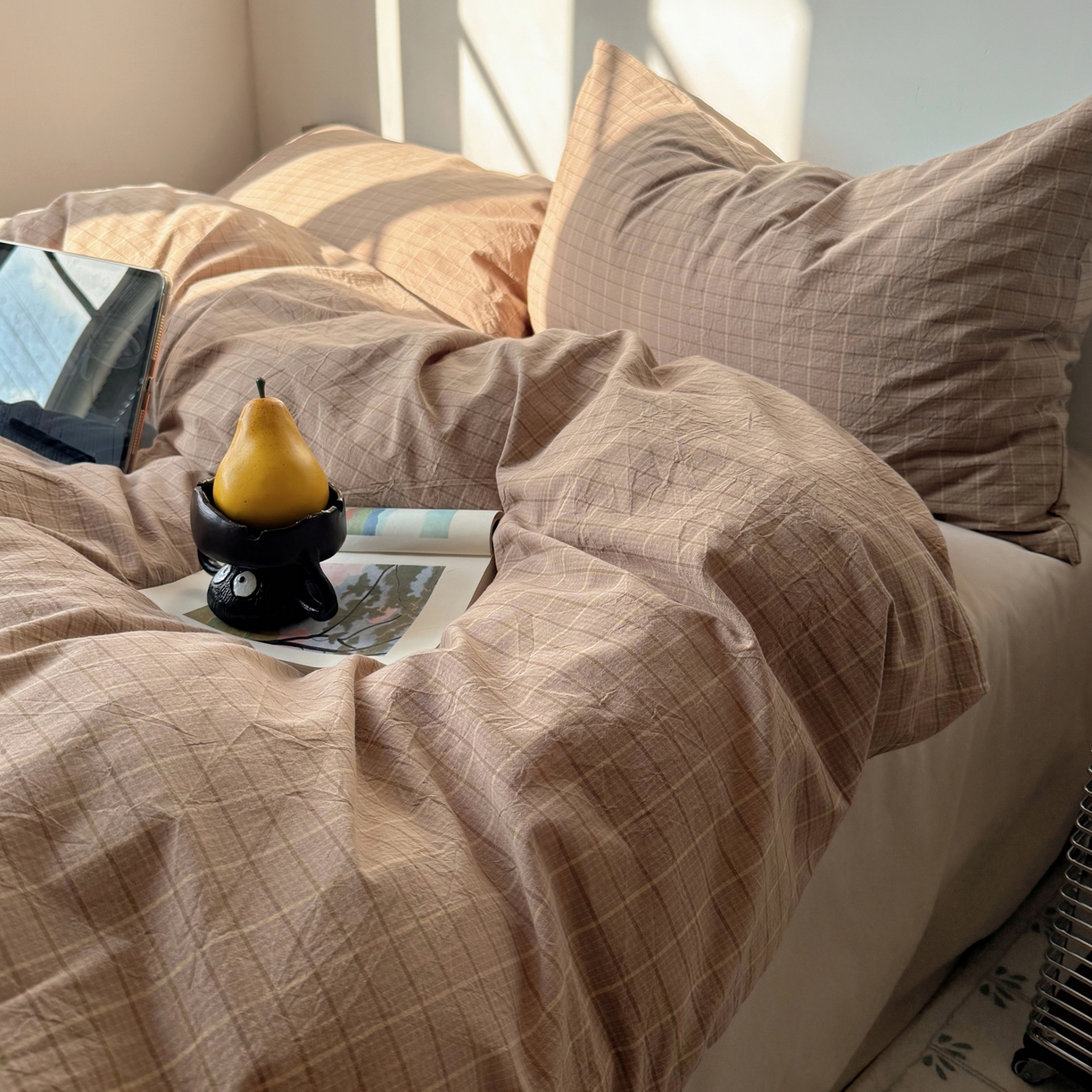 91家纺网 家纺一手货源 找家纺 六巷胡同 2026新款INS博主风A类全棉纯棉色织水洗棉格子四件套 逐风-咖格