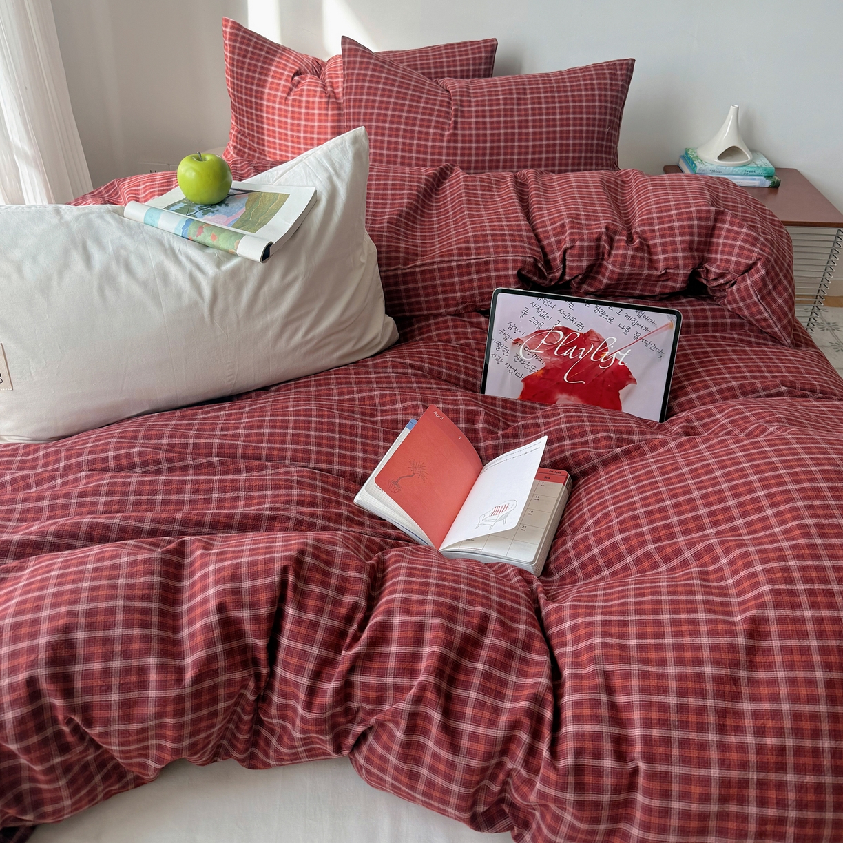 91家纺网 家纺一手货源 找家纺 六巷胡同 2026新款INS博主风A类全棉纯棉色织水洗棉格子四件套 追光-红格