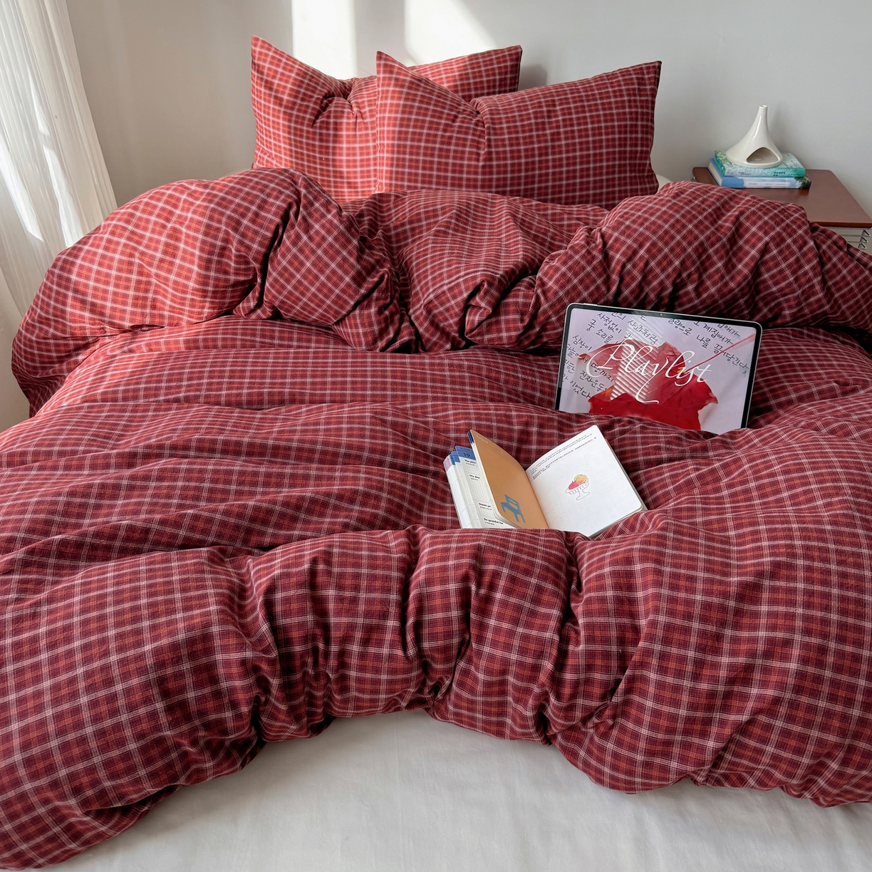 91家纺网 家纺一手货源 找家纺 六巷胡同 2026新款INS博主风A类全棉纯棉色织水洗棉格子四件套 追光-红格