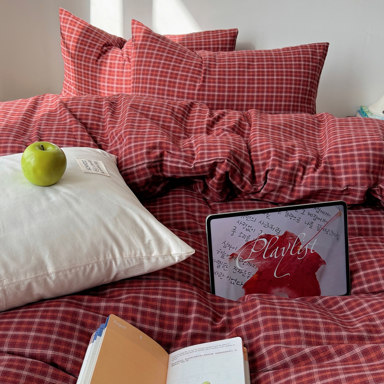 91家纺网 家纺一手货源 找家纺 六巷胡同 2026新款INS博主风A类全棉纯棉色织水洗棉格子四件套 追光-红格