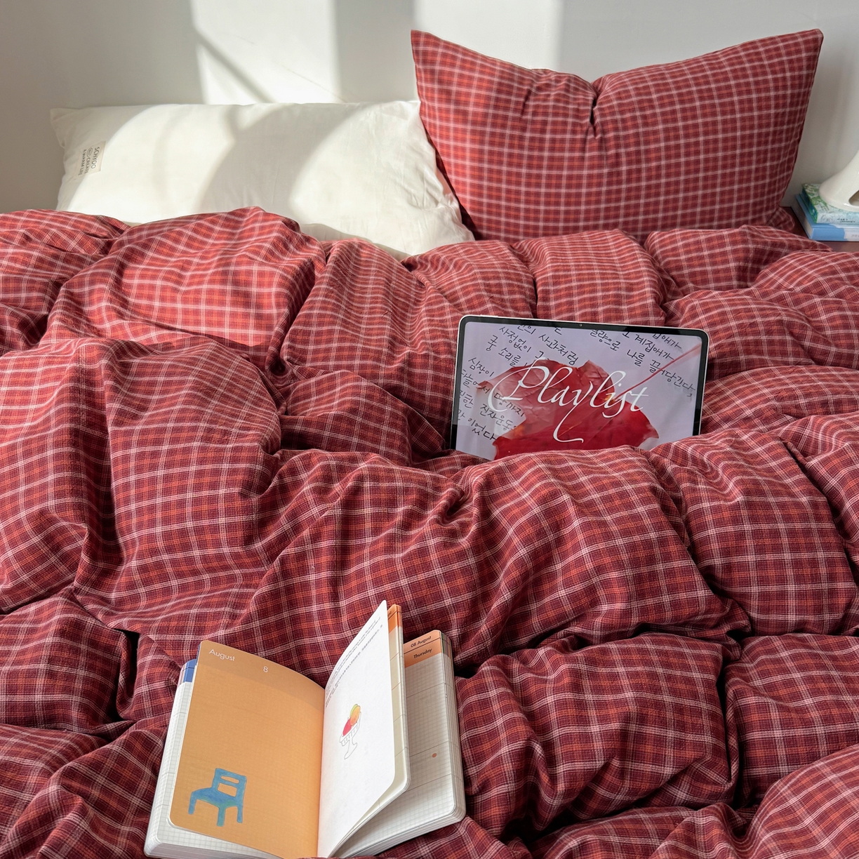 91家纺网 家纺一手货源 找家纺 六巷胡同 2026新款INS博主风A类全棉纯棉色织水洗棉格子四件套 追光-红格