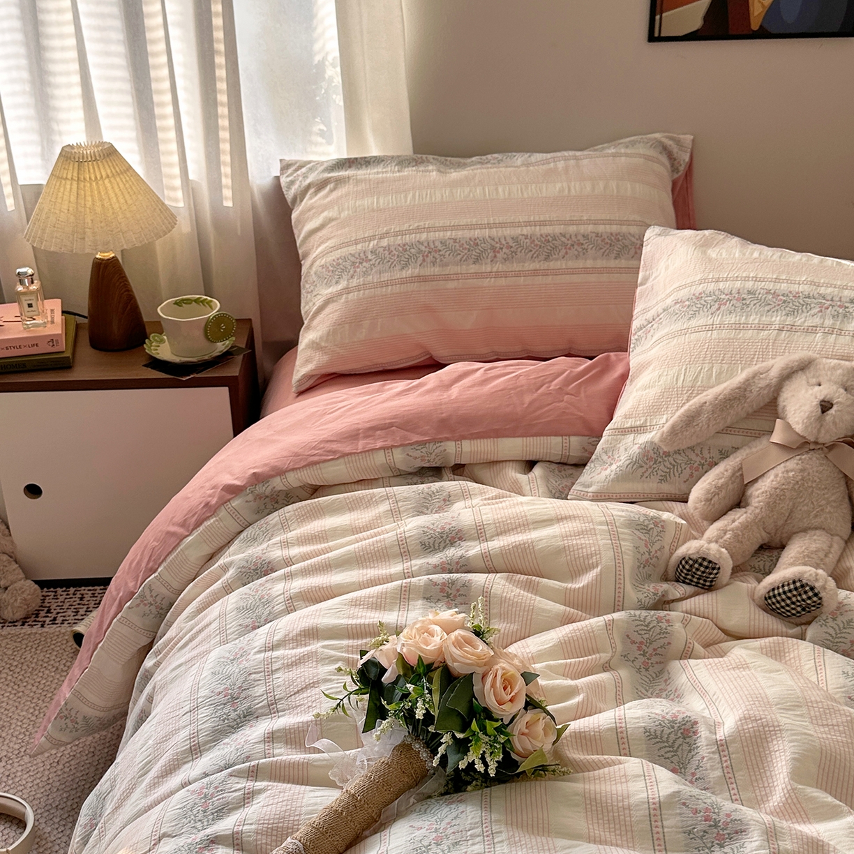 91家纺网 家纺一手货源 找家纺 艾咪-Amy ntmy 2026新款全棉纯棉色织提花四件套-花蔓 花蔓粉薇