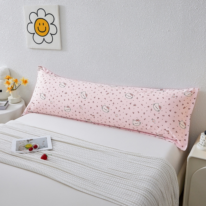 91家纺网 家纺一手货源 找家纺 翎盈家纺 2026新款小清新卡通全棉纯棉双人枕套长枕头套 凯蒂小姐-粉