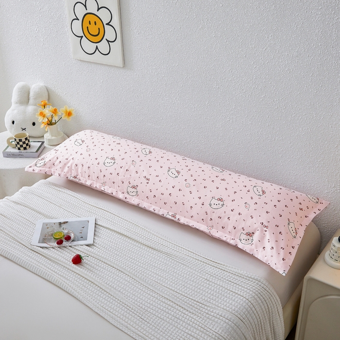 91家纺网 家纺一手货源 找家纺 翎盈家纺 2026新款小清新卡通全棉纯棉双人枕套长枕头套 凯蒂小姐-粉