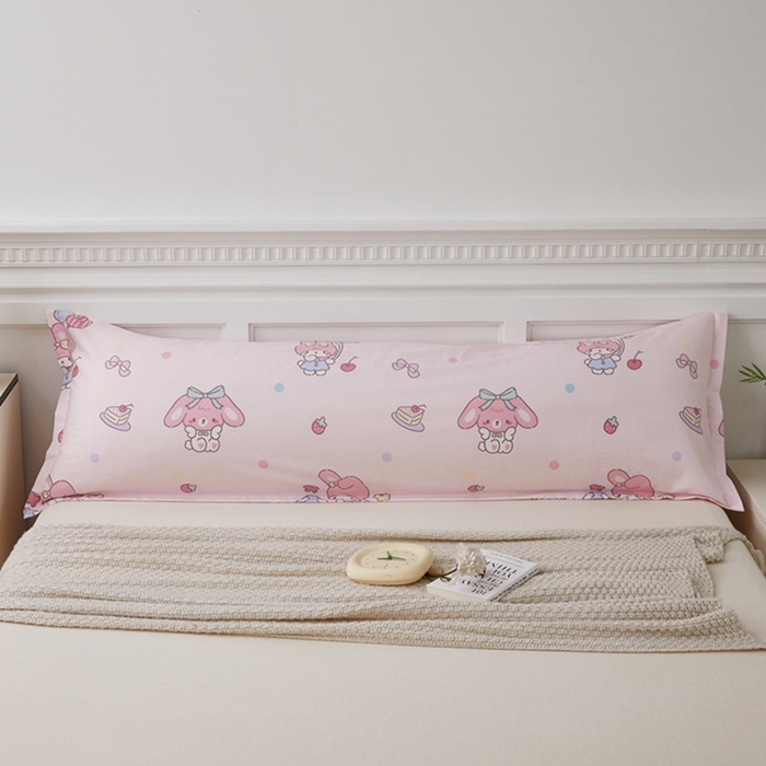 91家纺网 家纺一手货源 找家纺 翎盈家纺 2026新款小清新卡通全棉纯棉双人枕套长枕头套 可乐贝儿