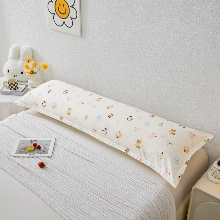 91家纺网 家纺一手货源 找家纺 翎盈家纺 2026新款小清新卡通全棉纯棉双人枕套长枕头套 甜蜜乐园