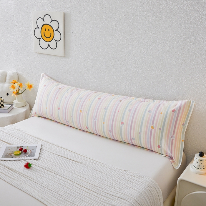 91家纺网 家纺一手货源 找家纺 翎盈家纺 2026新款小清新卡通全棉纯棉双人枕套长枕头套 五彩草莓