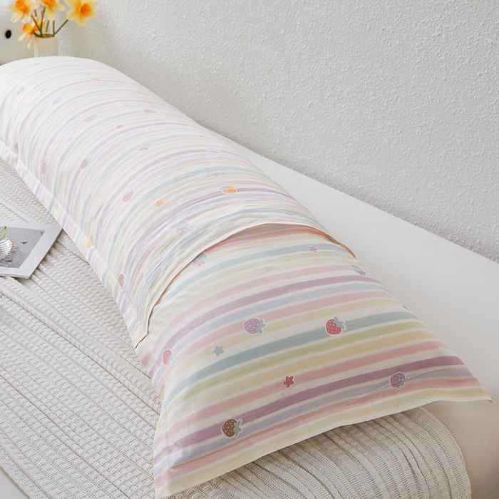 91家纺网 家纺一手货源 找家纺 翎盈家纺 2026新款小清新卡通全棉纯棉双人枕套长枕头套 五彩草莓