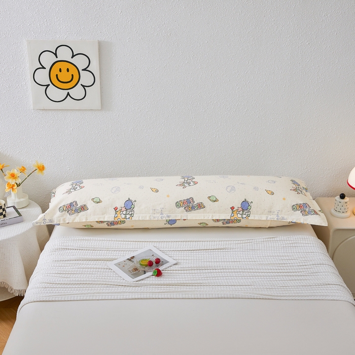 91家纺网 家纺一手货源 找家纺 翎盈家纺 2026新款小清新卡通全棉纯棉双人枕套长枕头套 星际仔仔