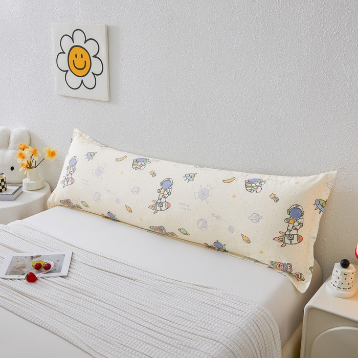 91家纺网 家纺一手货源 找家纺 翎盈家纺 2026新款小清新卡通全棉纯棉双人枕套长枕头套 星际仔仔