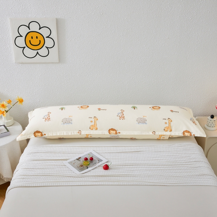 91家纺网 家纺一手货源 找家纺 翎盈家纺 2026新款小清新卡通全棉纯棉双人枕套长枕头套 游乐园