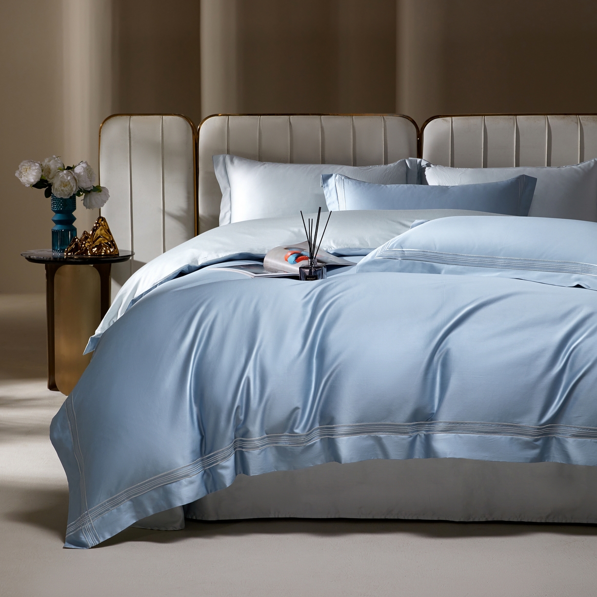 91家纺网 家纺一手货源 找家纺 佳汐蓝家纺 2026新款新疆长绒棉全棉纯棉轻奢五线刺绣四件套 汐雾蓝