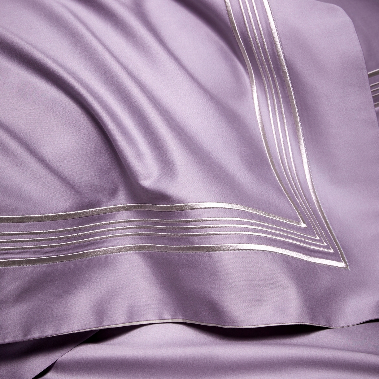 91家纺网 家纺一手货源 找家纺 佳汐蓝家纺 2026新款新疆长绒棉全棉纯棉轻奢五线刺绣四件套 薰衣紫