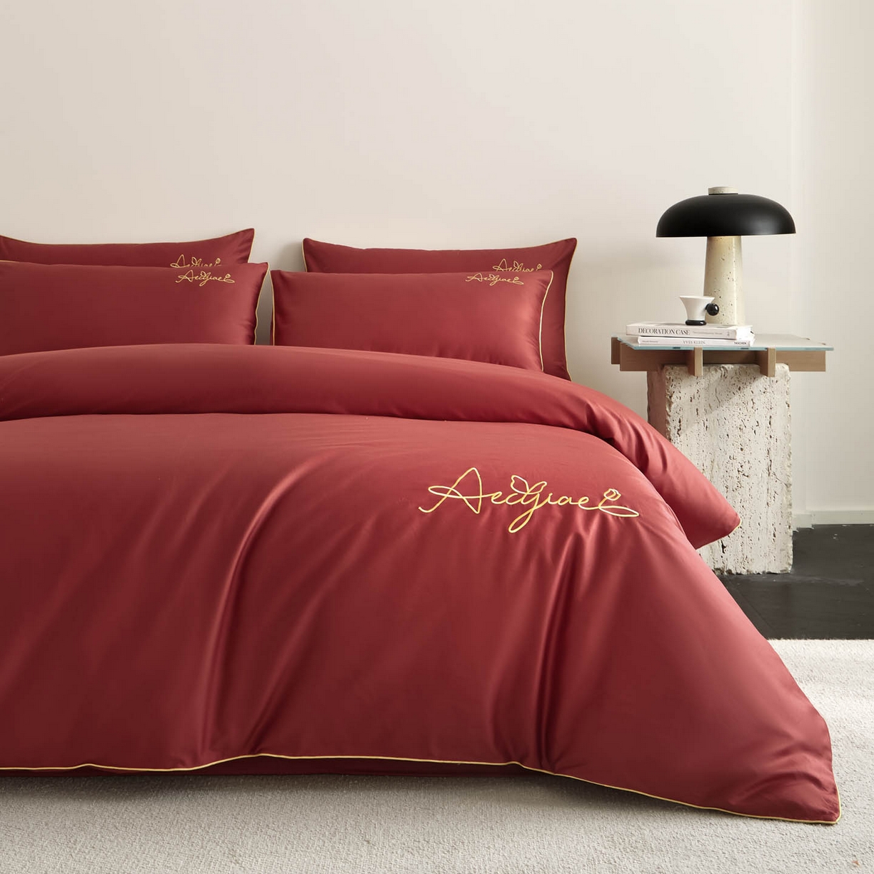 91家纺网 家纺一手货源 找家纺 涵宸家纺 2026新款全棉工艺款简奢刺绣四件套-千叶 千叶-红