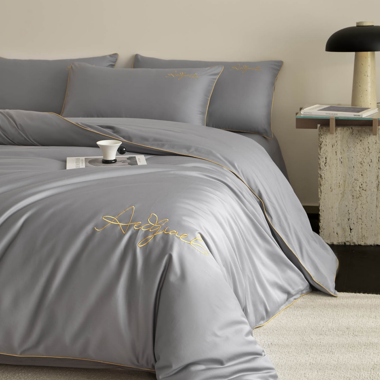 91家纺网 家纺一手货源 找家纺 涵宸家纺 2026新款全棉工艺款简奢刺绣四件套-千叶 千叶-山灰