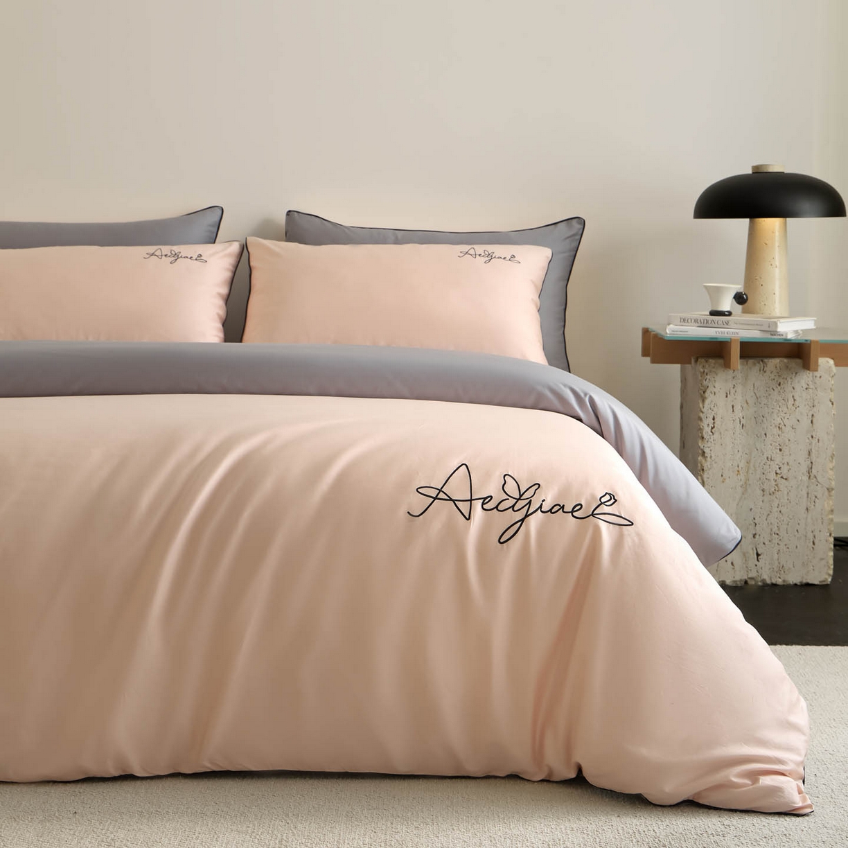 91家纺网 家纺一手货源 找家纺 涵宸家纺 2026新款全棉工艺款简奢刺绣四件套-千叶 千叶-粉