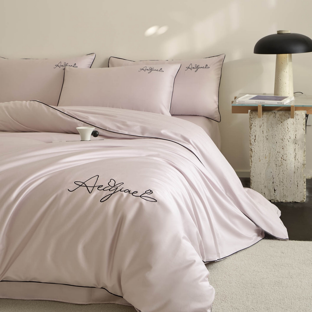 91家纺网 家纺一手货源 找家纺 涵宸家纺 2026新款全棉工艺款简奢刺绣四件套-千叶 千叶-紫