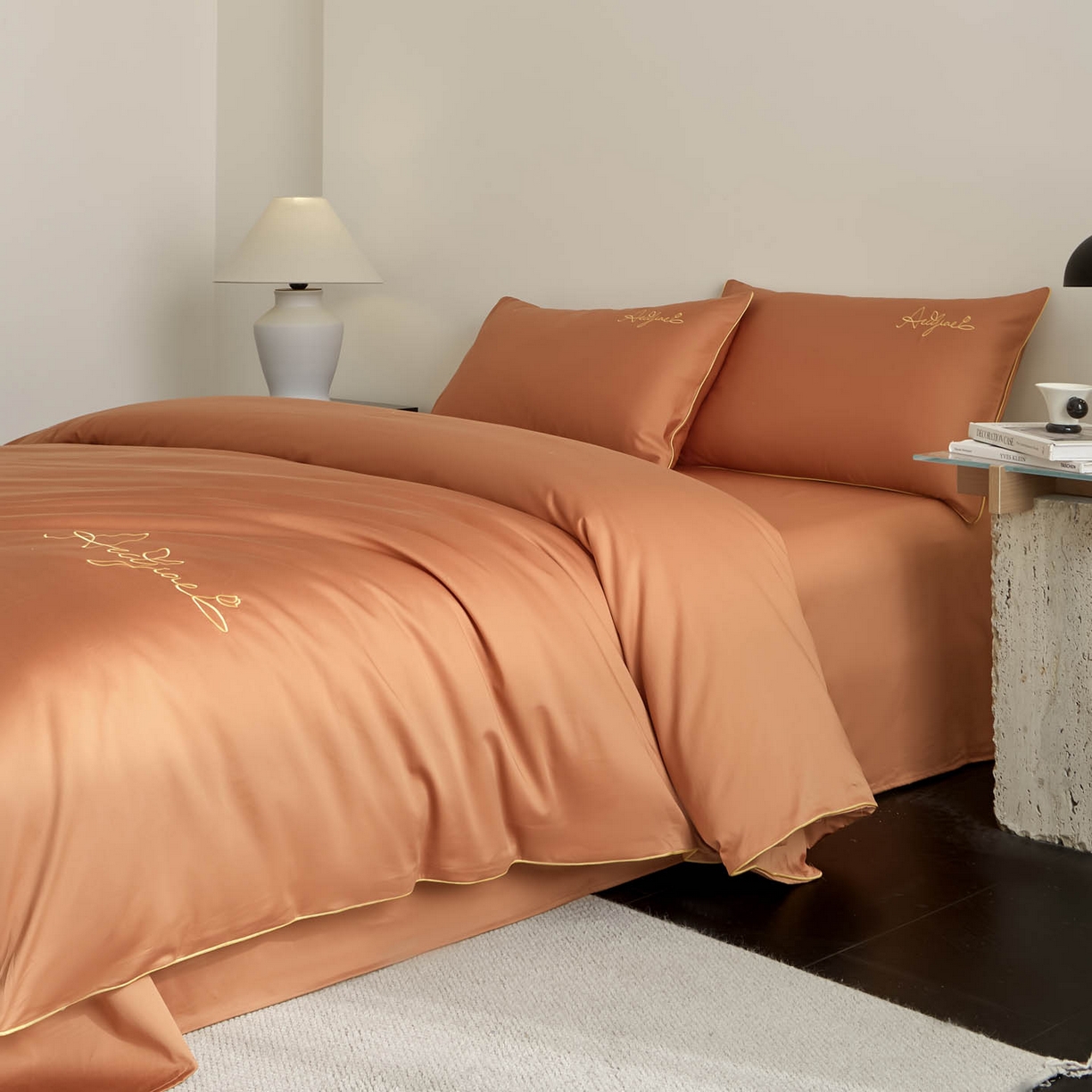 91家纺网 家纺一手货源 找家纺 涵宸家纺 2026新款全棉工艺款简奢刺绣四件套-千叶 千叶-橙