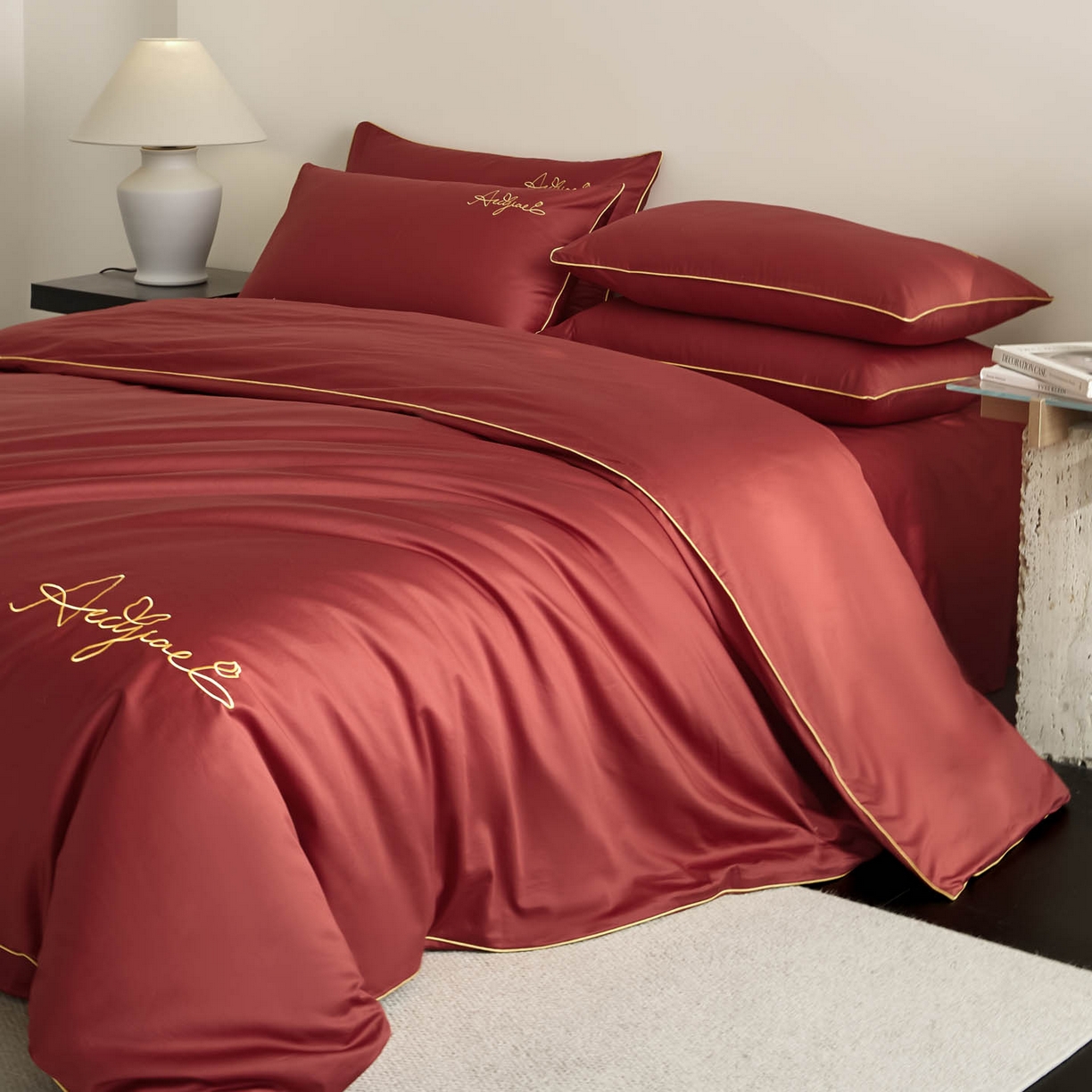 91家纺网 家纺一手货源 找家纺 涵宸家纺 2026新款全棉工艺款简奢刺绣四件套-千叶 千叶-红