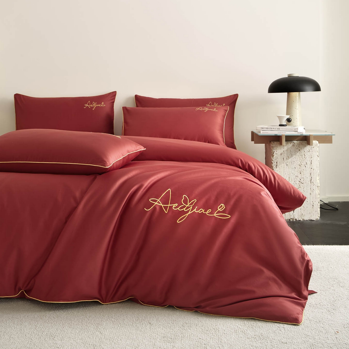 91家纺网 家纺一手货源 找家纺 涵宸家纺 2026新款全棉工艺款简奢刺绣四件套-千叶 千叶-红