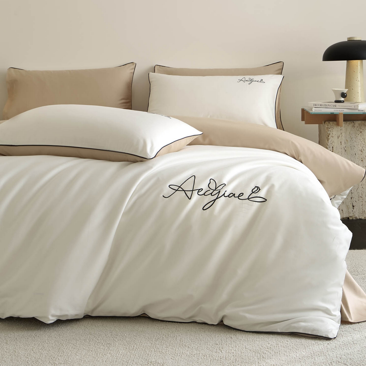 91家纺网 家纺一手货源 找家纺 涵宸家纺 2026新款全棉工艺款简奢刺绣四件套-千叶 千叶-米白