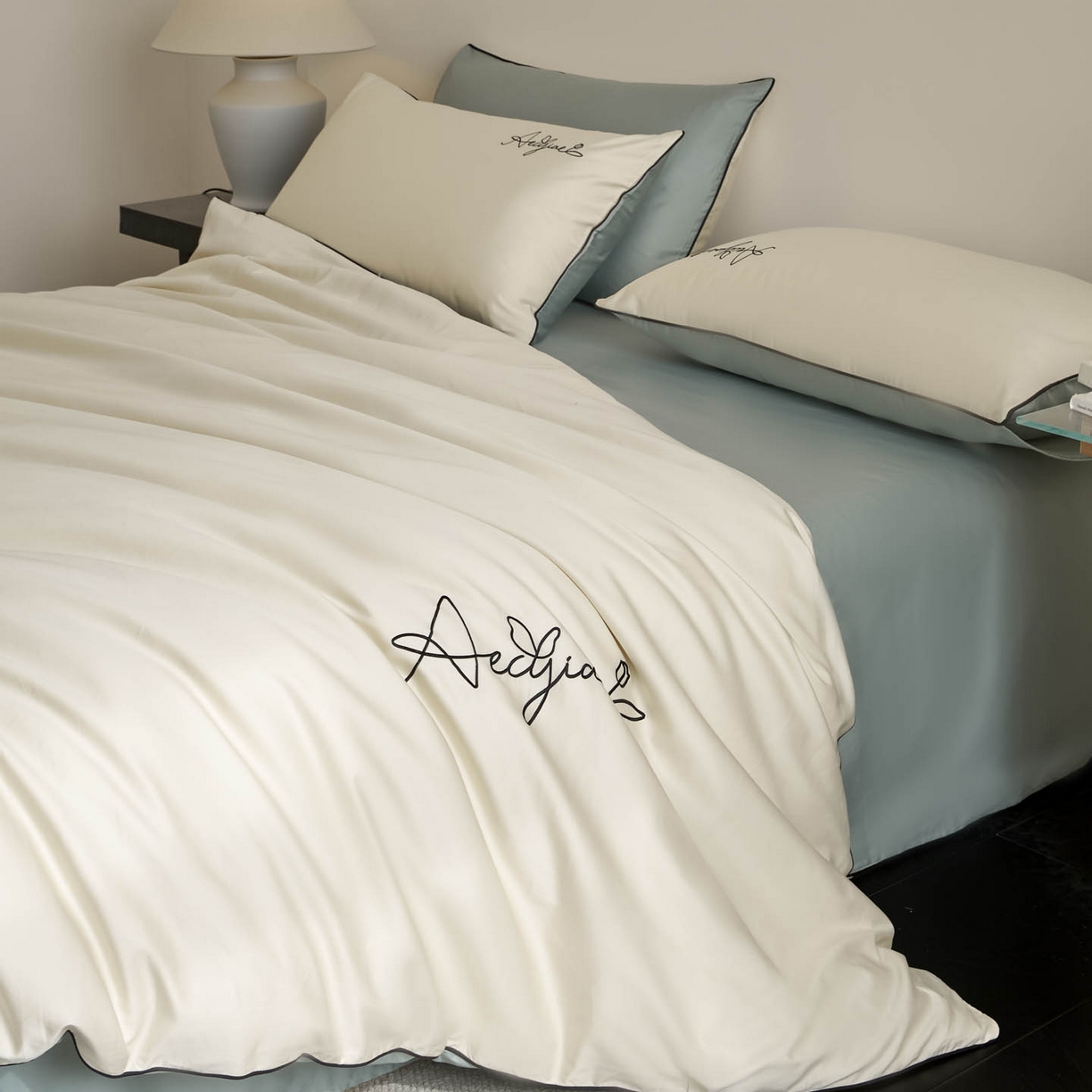 91家纺网 家纺一手货源 找家纺 涵宸家纺 2026新款全棉工艺款简奢刺绣四件套-千叶 千叶-闺秀