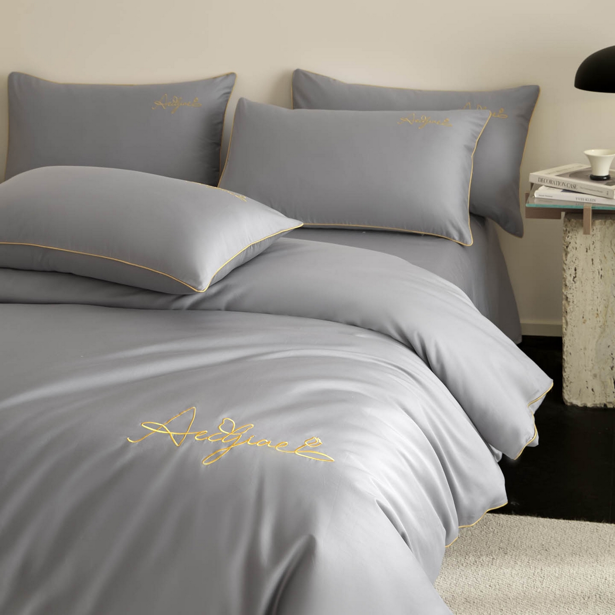 91家纺网 家纺一手货源 找家纺 涵宸家纺 2026新款全棉工艺款简奢刺绣四件套-千叶 千叶-山灰