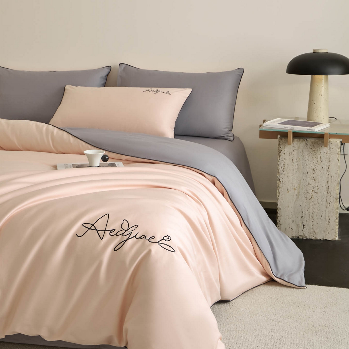 91家纺网 家纺一手货源 找家纺 涵宸家纺 2026新款全棉工艺款简奢刺绣四件套-千叶 千叶-粉