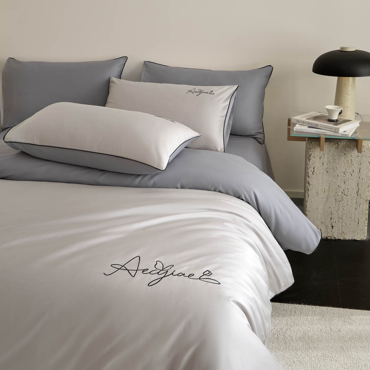 91家纺网 家纺一手货源 找家纺 涵宸家纺 2026新款全棉工艺款简奢刺绣四件套-千叶 千叶-银灰