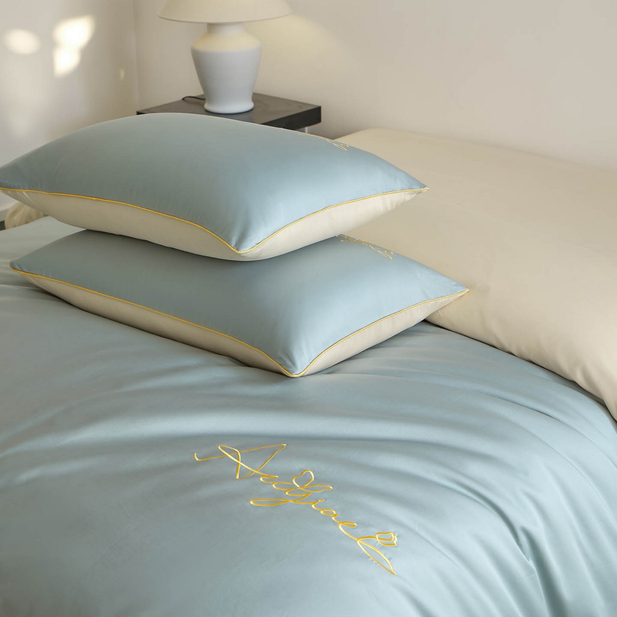 91家纺网 家纺一手货源 找家纺 涵宸家纺 2026新款全棉工艺款简奢刺绣四件套-千叶 千叶-绿