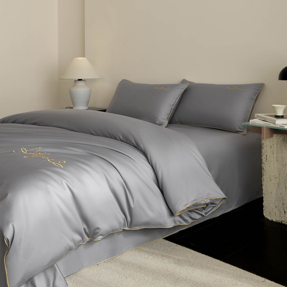 91家纺网 家纺一手货源 找家纺 涵宸家纺 2026新款全棉工艺款简奢刺绣四件套-千叶 千叶-山灰