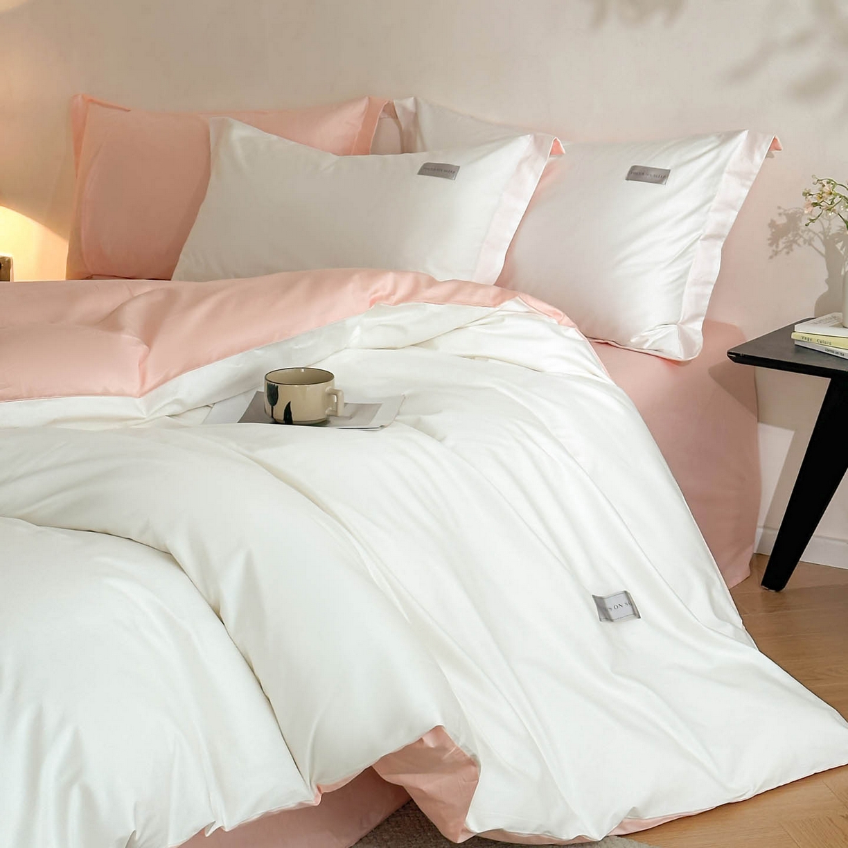 91家纺网 家纺一手货源 找家纺 涵宸家纺 2026新款全棉工艺款简奢织标四件套-彼得 彼得-米浅粉