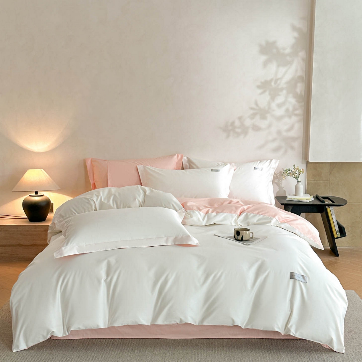 91家纺网 家纺一手货源 找家纺 涵宸家纺 2026新款全棉工艺款简奢织标四件套-彼得 彼得-米浅粉