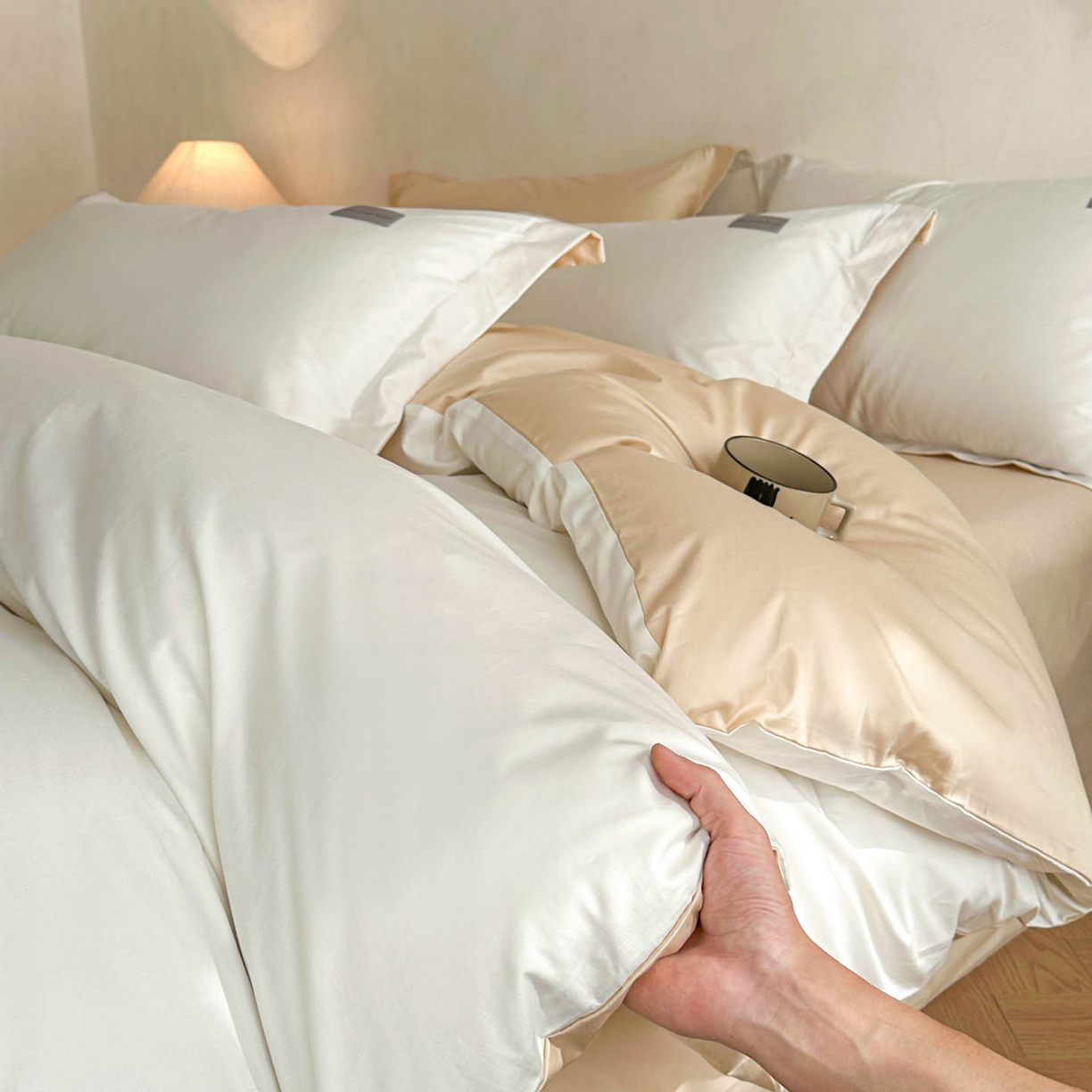 91家纺网 家纺一手货源 找家纺 涵宸家纺 2026新款全棉工艺款简奢织标四件套-彼得 彼得-米驼