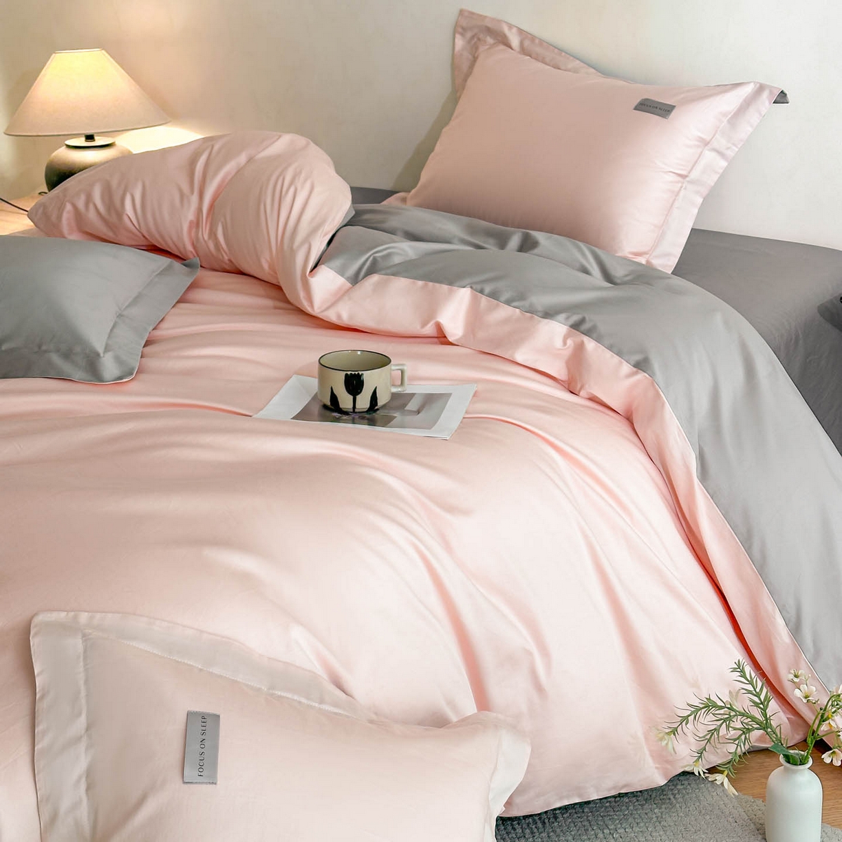 91家纺网 家纺一手货源 找家纺 涵宸家纺 2026新款全棉工艺款简奢织标四件套-彼得 彼得-粉