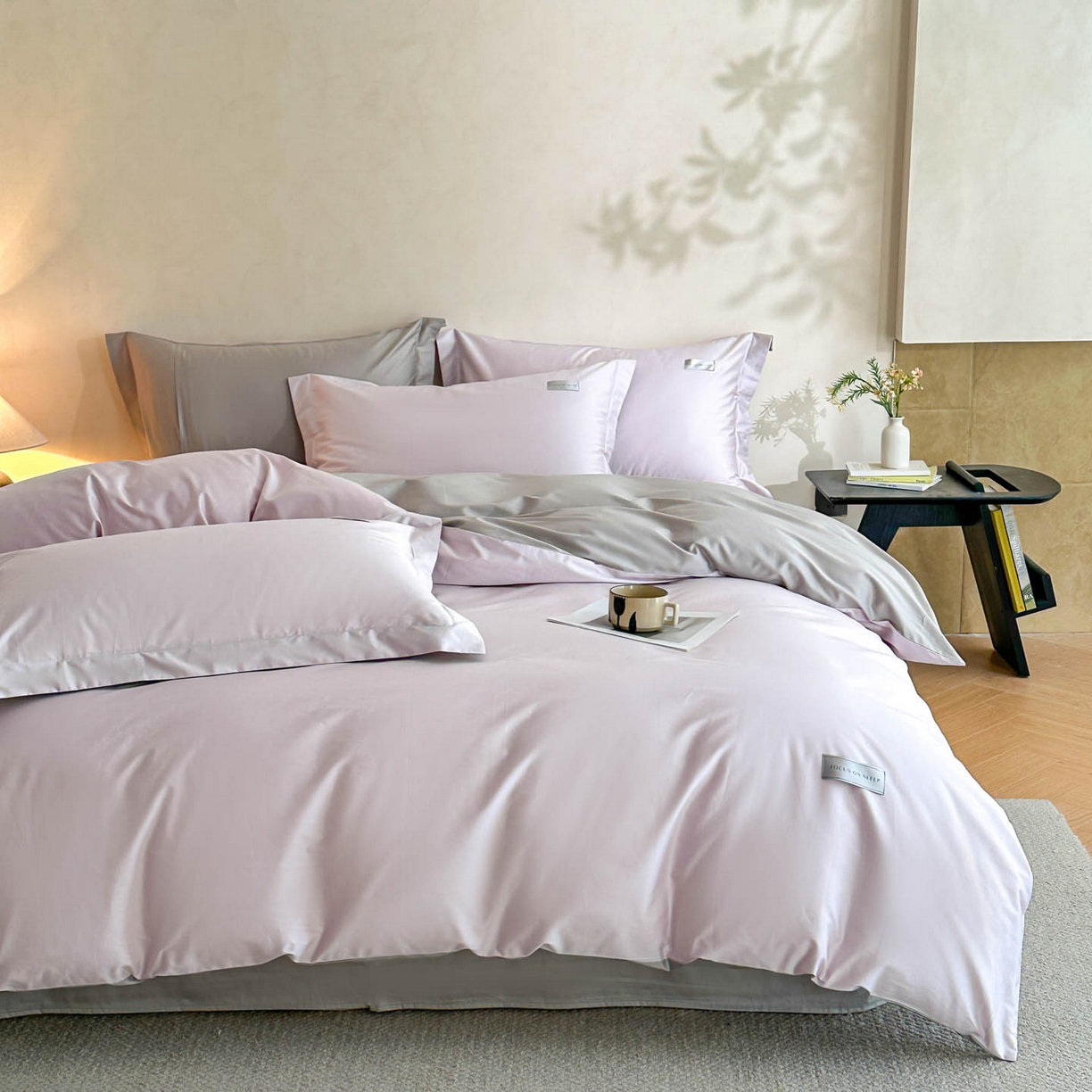 91家纺网 家纺一手货源 找家纺 涵宸家纺 2026新款全棉工艺款简奢织标四件套-彼得 彼得-紫