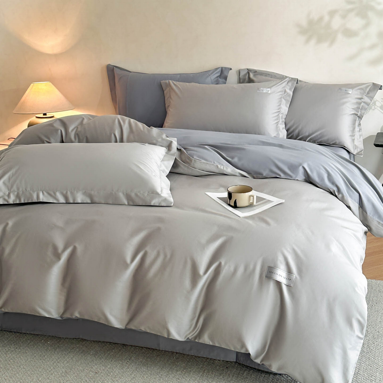 91家纺网 家纺一手货源 找家纺 涵宸家纺 2026新款全棉工艺款简奢织标四件套-彼得 彼得-银灰