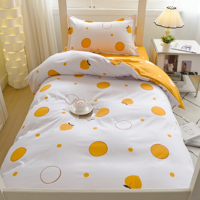 91家纺网 家纺一手货源 找家纺 朵希曼 2026新款印花全棉13372学生三件套系列 圈点生活，白