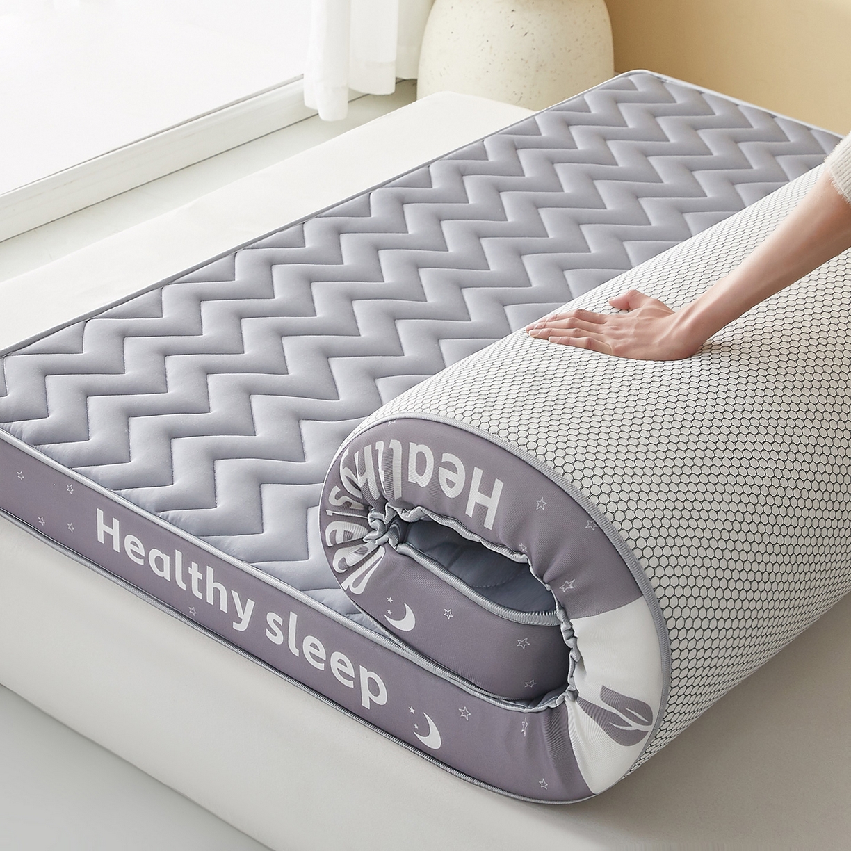 91家纺网 家纺一手货源 找家纺 月茶家纺 2026新款立体三色波浪乳胶海绵床垫 灰色6cm