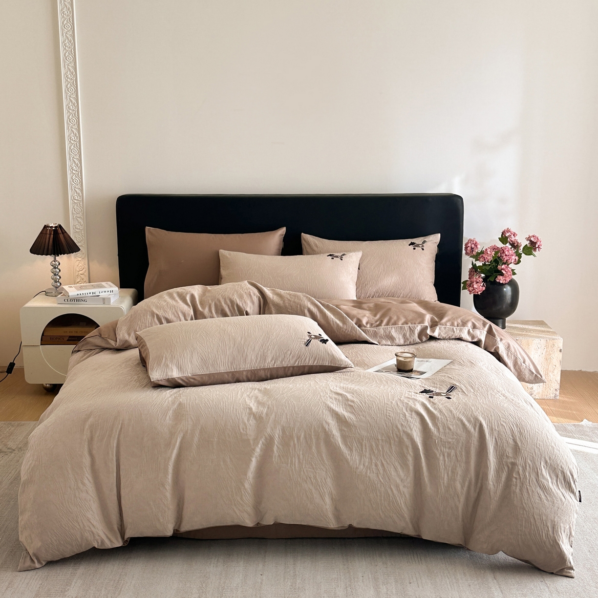 91家纺网 家纺一手货源 找家纺 卡巴伦家纺 2026新款全棉纯棉厚织提花四件套 艾比-米咖