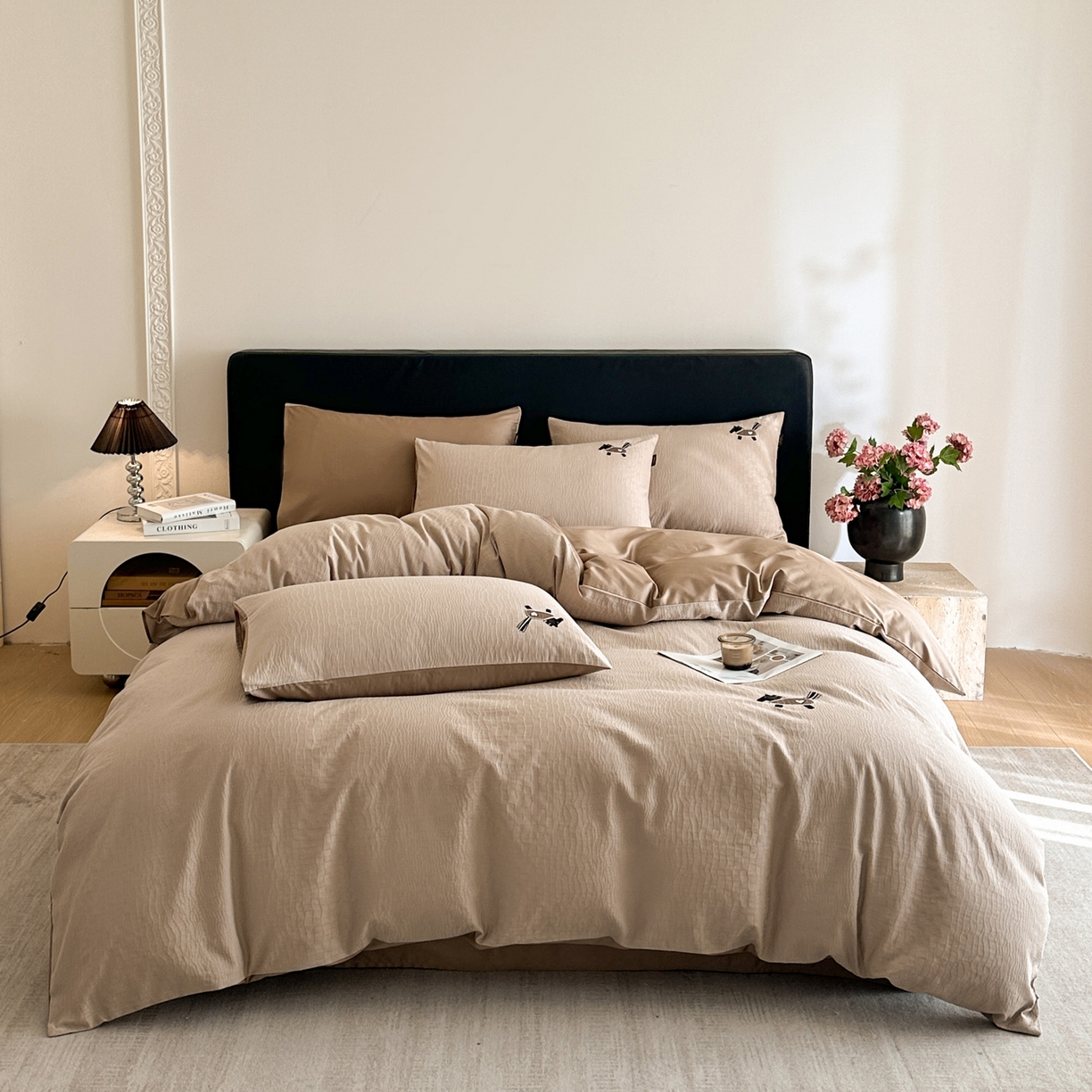 91家纺网 家纺一手货源 找家纺 卡巴伦家纺 2026新款全棉纯棉厚织提花四件套 喜马拉雅-米咖