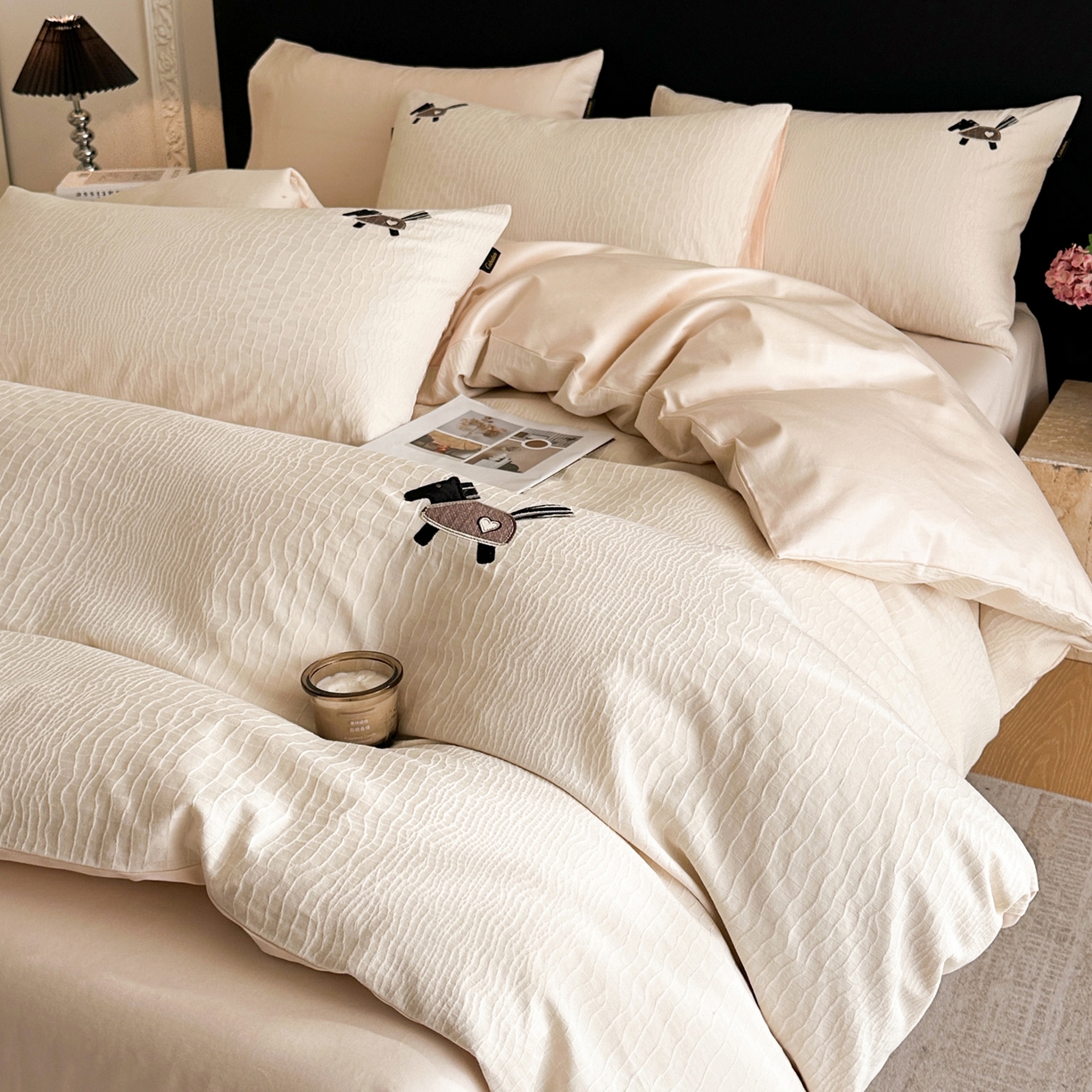 91家纺网 家纺一手货源 找家纺 卡巴伦家纺 2026新款全棉纯棉厚织提花四件套 喜马拉雅-米杏