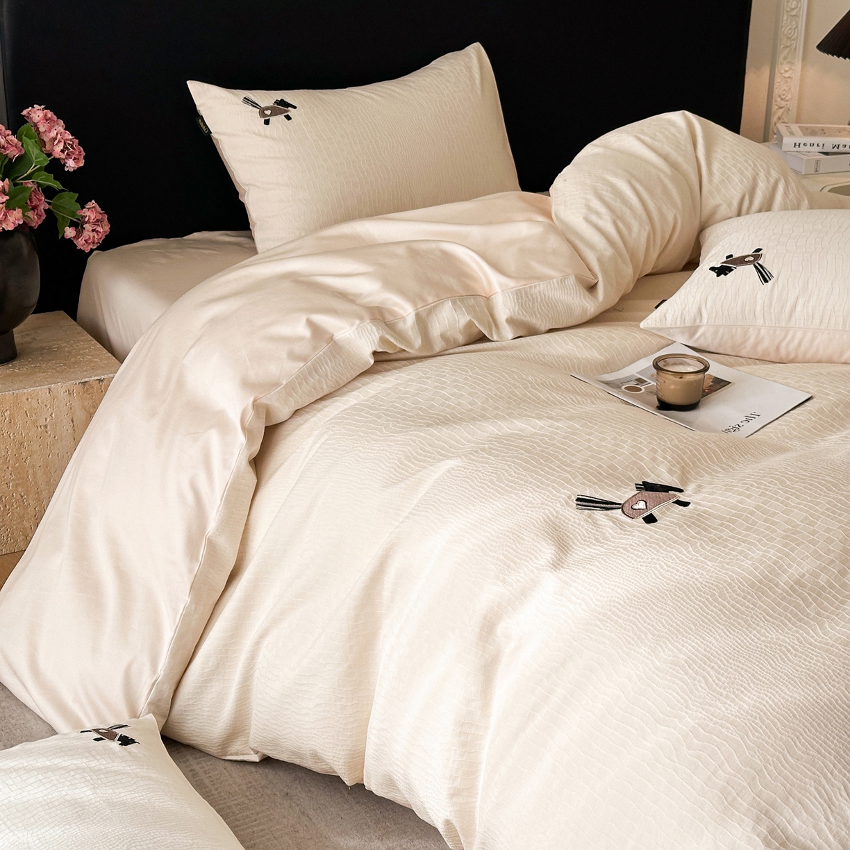 91家纺网 家纺一手货源 找家纺 卡巴伦家纺 2026新款全棉纯棉厚织提花四件套 喜马拉雅-米杏